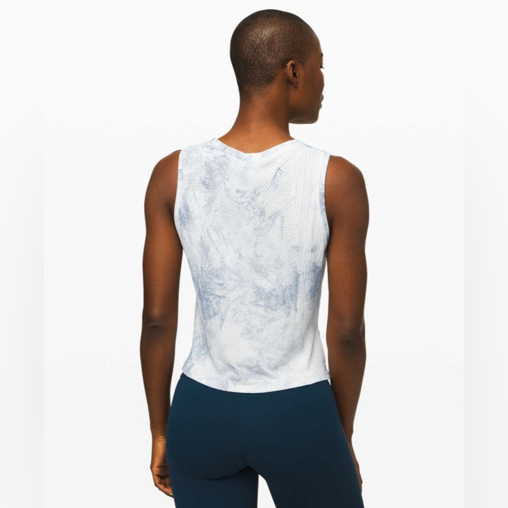 Lululemon TRAIN TO BE tank